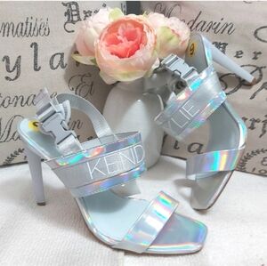 Kendall & Kylie stiletto sandals sz 9 holographic metallic silver heels
